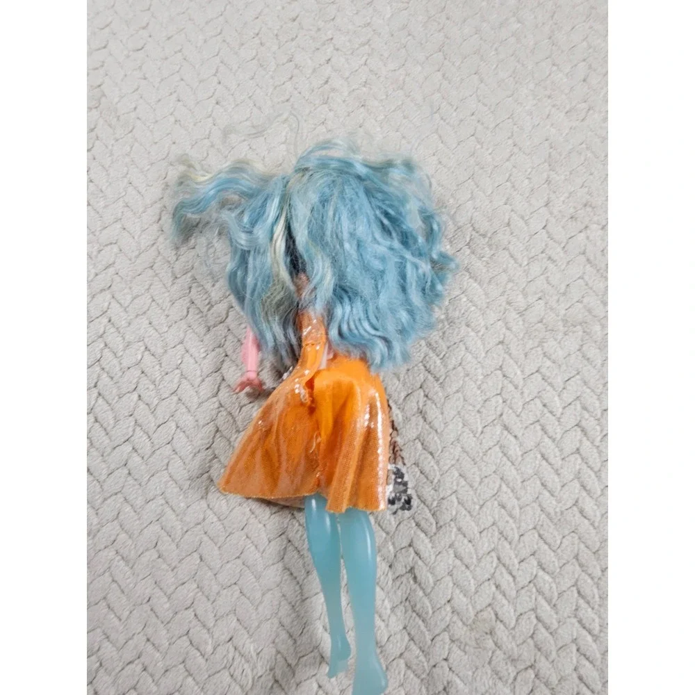 Monster High Lagoona Blue G3 Day Out Doll Pink Skin Blue Hair HHK52 Mattel 2022